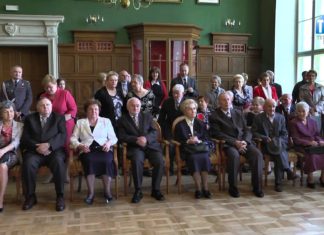 2015.04.29 – OTRZYMALI MEDALE ZA DŁUGOLETNIE POŻYCIE MAŁŻEŃSKIE