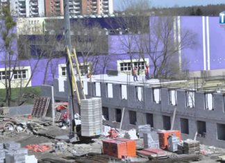 2015.04.09 – TRWA BUDOWA PIERWSZEGO BLOKU SOCJALNEGO