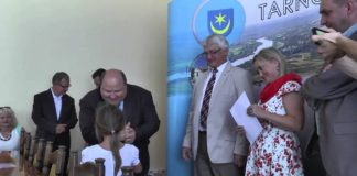 2015.08.27 – ROZDAWALI SZKOLNE TORNISTRY