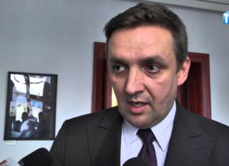 2015.11.09 – PRZYSTANEK Z OGŁOSZENIEM