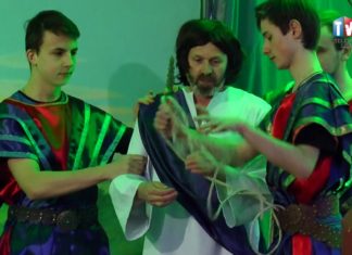 OKO REPORTERA Z DN. 30 MARCA 2018 – MISTERIUM MĘKI PAŃSKIEJ W NOWEJ DĘBIE