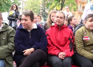 2018.10.09 – WCIĄŻ ZBIERAJĄ NA KLATKĘ