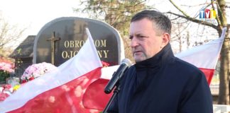 2018.11.11 – GORZYCE W BIAŁO CZERWONYCH BARWACH