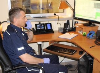 2020.03.20 – POLICJANCI SPRAWDZAJĄ OBJĘTYCH KWARANTANNĄ