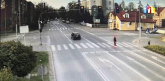 2020.04.27 – POLICJANT PO SŁUŻBIE UDAREMNIŁ JAZDĘ PIJANEMU KIEROWCY