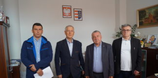 2020.06.09 – RUSZAJĄ PRZEBUDOWY DWÓCH DRÓG W POWIECIE