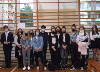 2020.09.02 – STAROSTA OTWORZYŁ ROK SZKOLNY W NOWODĘBSKICH SZKOŁACH