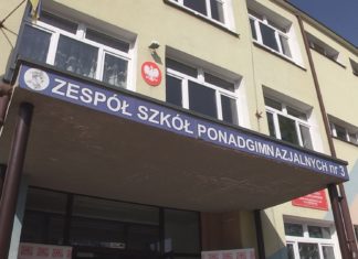 2020.10.13 – KORONAWIRUS U NAUCZYCIELA “BUDOWLANKI” I CENTRUM KSZTAŁCENIA ZAWODOWEGO zdjęcie archiwalne