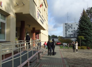 2020.10.19 – PETENCI STAROSTWA BĘDĄ MIELI POCZEKALNIE