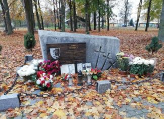 2020.11.10 – SAMORZĄDOWCY UPAMIĘTNILI ZMARŁYCH