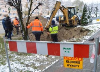2020.11.29 – AWARIA WODOCIĄGU W NOWEJ DĘBIE