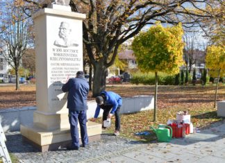 2020.11.16 – MŁODA DEWASTATORKA ŻAŁUJE. PRZEPROSIŁA WSZYSTKICH.