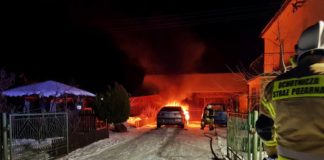 2021.02.03 – NOCNY POŻAR SAMOCHODU W TRZEŚNI