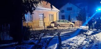 2021.02.13 – AUTO UDERZYŁO W OGRODZENIE. KIEROWCA BYŁ NIETRZEŹWY