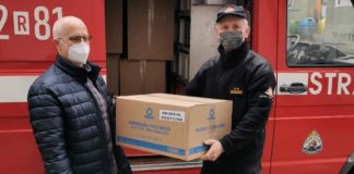 2021.03.30 – STRAŻACY POMAGAJĄ W DOSTARCZANIU MASECZEK OCHRONNYCH