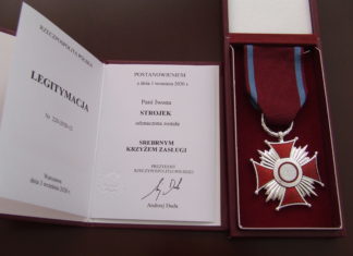SREBRNE KRZYŻE ZASŁUGI DLA DYREKTORÓW POWIATOWYCH SZKÓŁ