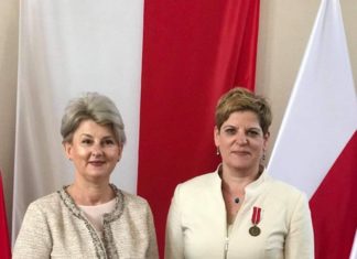 2021.06.11 – DYREKTOR PORADNI PSYCHOLOGICZNO-PEDAGOGICZNEJ ODZNACZONA