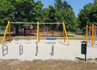 NOWY PLAC ZABAW NAD ZALEWEM W NOWEJ DĘBIE