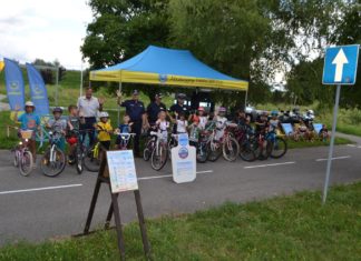 SPOTKANIE PLENEROWE Z POLICJANTAMI