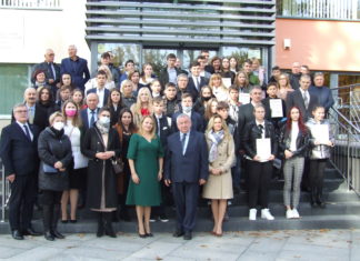 UCZNIOWIE POPISALI SIĘ WIEDZĄ O SEJMIE