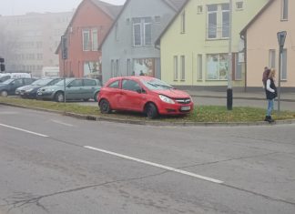 DACHOWANIE SAMOCHODU W CENTRUM GORZYC