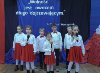 SZKOLNY ZESPÓŁ Z “KATOLIKA” DOCENIONY NAGRODĄ MARSZAŁKA