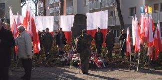 2021.11.11 – TARNOBRZEG Z BIAŁO-CZERWONYM SERCEM