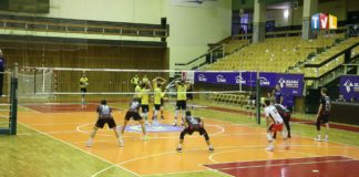 2021.11.20 – PIERWSZY PUNKT SIATKARZY SIARKI