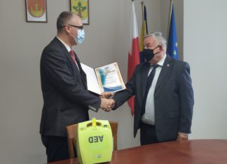 SPRZĘT RATUJĄCY ŻYCIE TRAFIŁ DO STAROSTWA