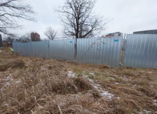 TARNOBRZEG. BUDOWA GALERII HANDLOWEJ RUSZYŁA