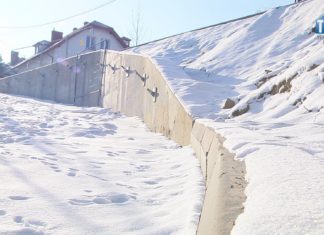 2022.01.27 – ZABEZPIECZAJĄ OSUWISKO