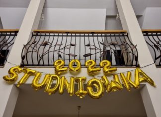 STUDNIÓWKA UCZNIÓW Z TECHNIKUM W NOWEJ DĘBIE