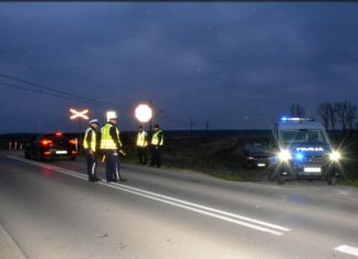 WIECZORNE DZIAŁANIA NA PRZEJAZDACH KOLEJOWYCH