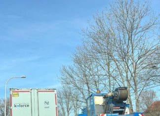 ZDERZENIE CIĘŻARÓWKI I CITROENA. WPROWADZONO RUCH WAHADŁOWY