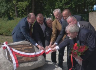 2022.05.29 – OBELISK I SKWER DLA ODNOWICIELA ZAMKÓW