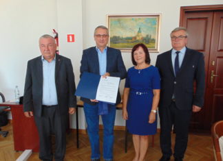 ZBIGNIEW DENDURA WYRÓŻNIONY PRZEZ STAROSTWO POWIATU TARNOBRZESKIEGO