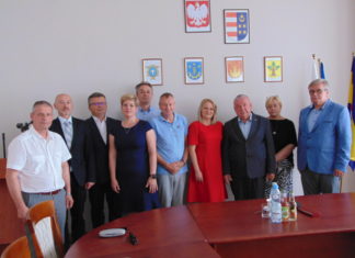 NOMINACJE NA DYREKTORÓW POWIATOWYCH PLACÓWEK OŚWIATOWYCH WRĘCZONE