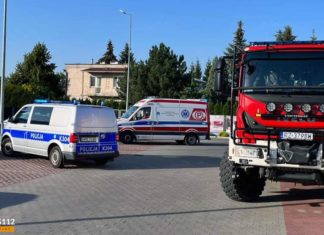 DZIECI W AUCIE W UPALE