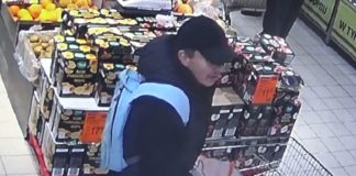KRADZIEŻ ROZBÓJNICZA W SKLEPIE – POLICJANCI USTALAJĄ ŚWIADKÓW ZDARZENIA