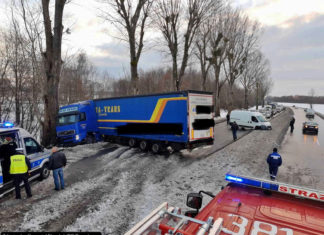 WYPADEK NA WISŁOSTRADZIE. OGROMNE UTRUDNIENIA W RUCHU