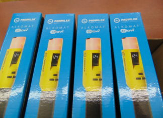 STAROSTWO UFUNDOWAŁO ALKOMATY DLA POLICJI