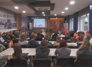 2023.01.09 – KOCHAJ BLIŹNIAKA SWEGO…