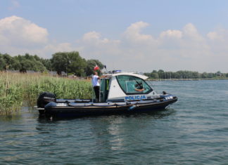 PAMIĘTAJ O BEZPIECZEŃSTWIE NAD WODĄ!