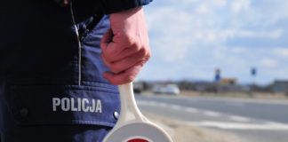 KIEROWCA BMW JECHAŁ Z PRĘDKOŚCIĄ 115 KM/H. STRACIŁ PRAWO JAZDY