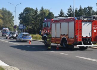 KOLIZJA DROGOWA Z UDZIAŁEM DWÓCH POJAZDÓW