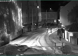 TARNOBRZEG. POBILI 27-LATKA, GDY ZWRÓCIŁ UWAGĘ, ŻE SKWER TO NIE TOALETA