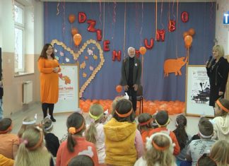 2023.11.21 – ŚWIĘTO POMARAŃCZOWEGO SŁONIKA W “SZÓSTCE”