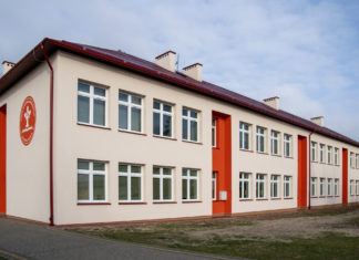 BUDYNEK ZESPOŁU PLACÓWEK OŚWIATOWYCH JUŻ PO TERMOMODERNIZACJI
