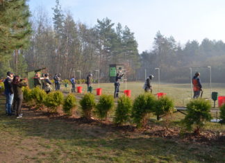 MYŚLIWI UCZCILI PAMIĘĆ O ŻOŁNIERZACH WYKLĘTYCH I WSPOMOGLI WALCZĄCĄ UKRAINĘ