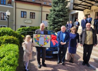 DOM DZIECKA MA NOWY SAMOCHÓD